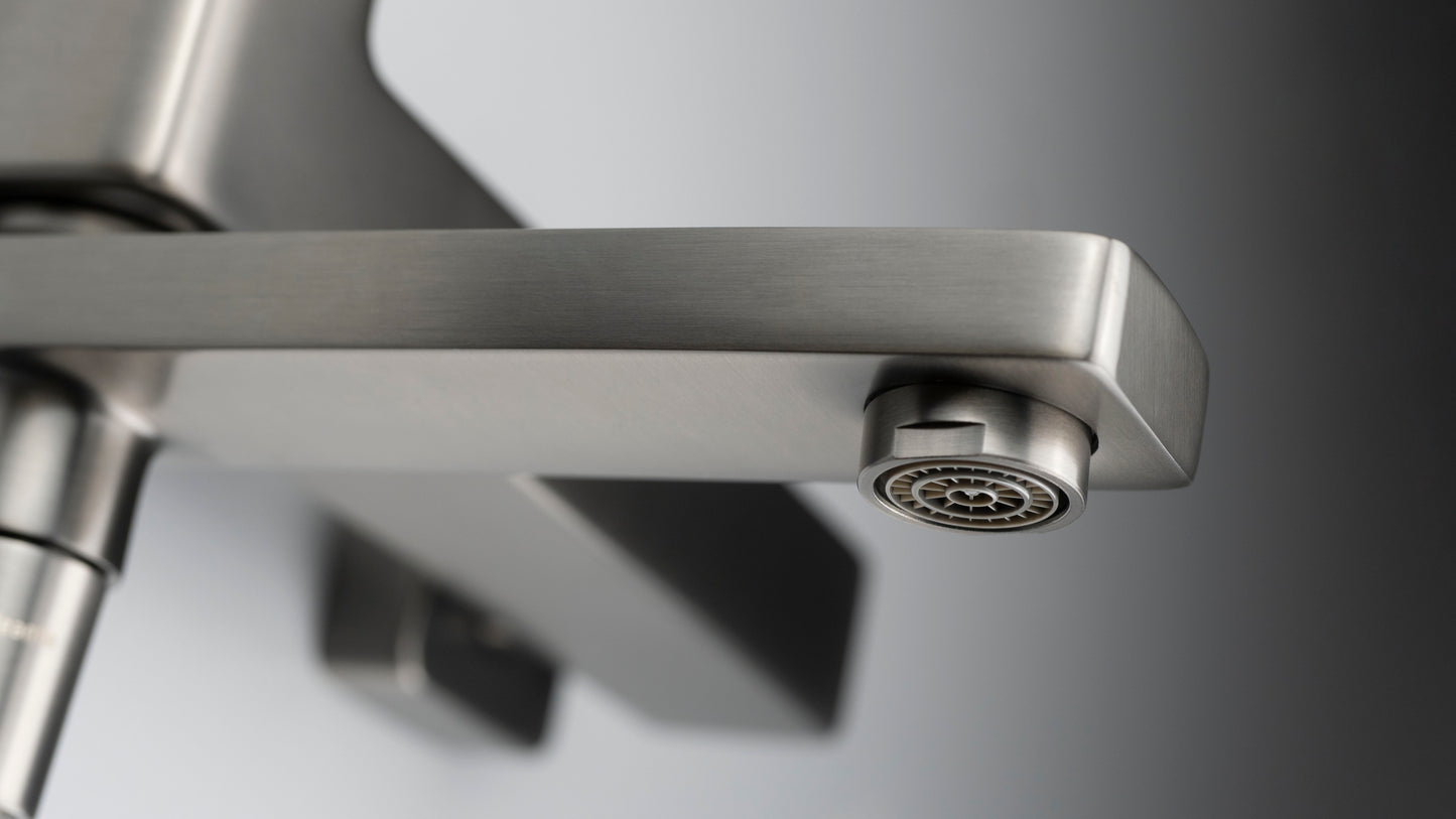 Deante BLUR Wannenarmatur mit klappbarem Auslauf und Einhebelmischer Titanium