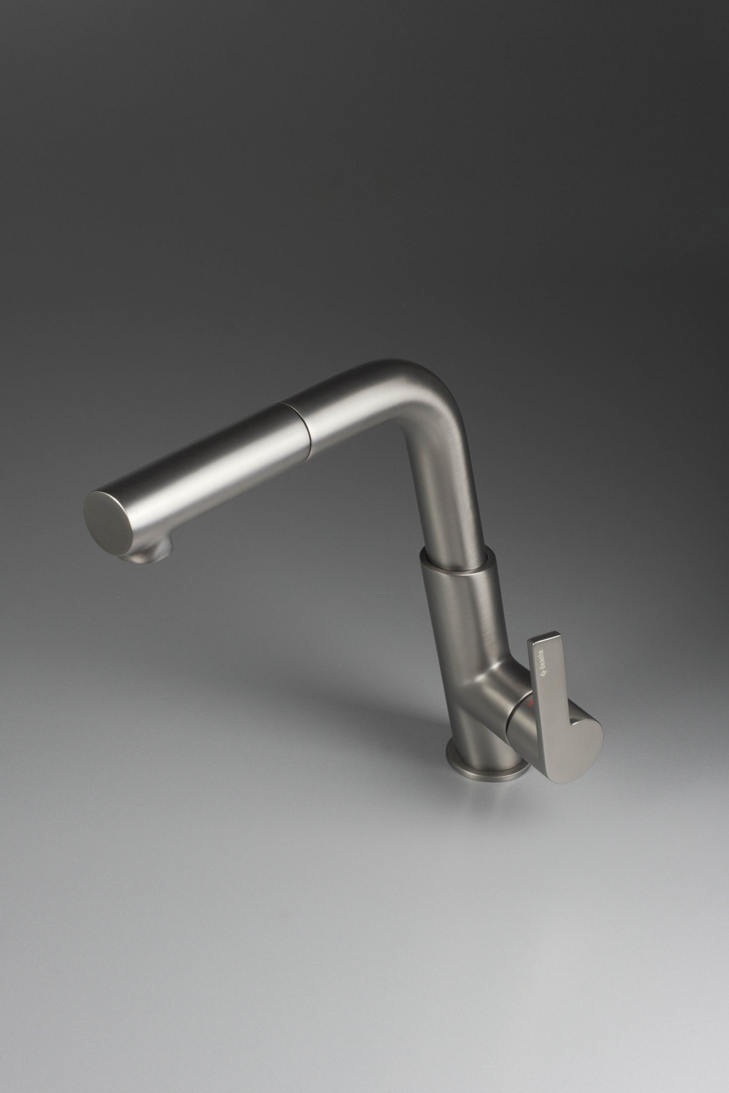 Deante SILIA Design-Küchenarmatur mit ausziehbarer Handbrause Titanium