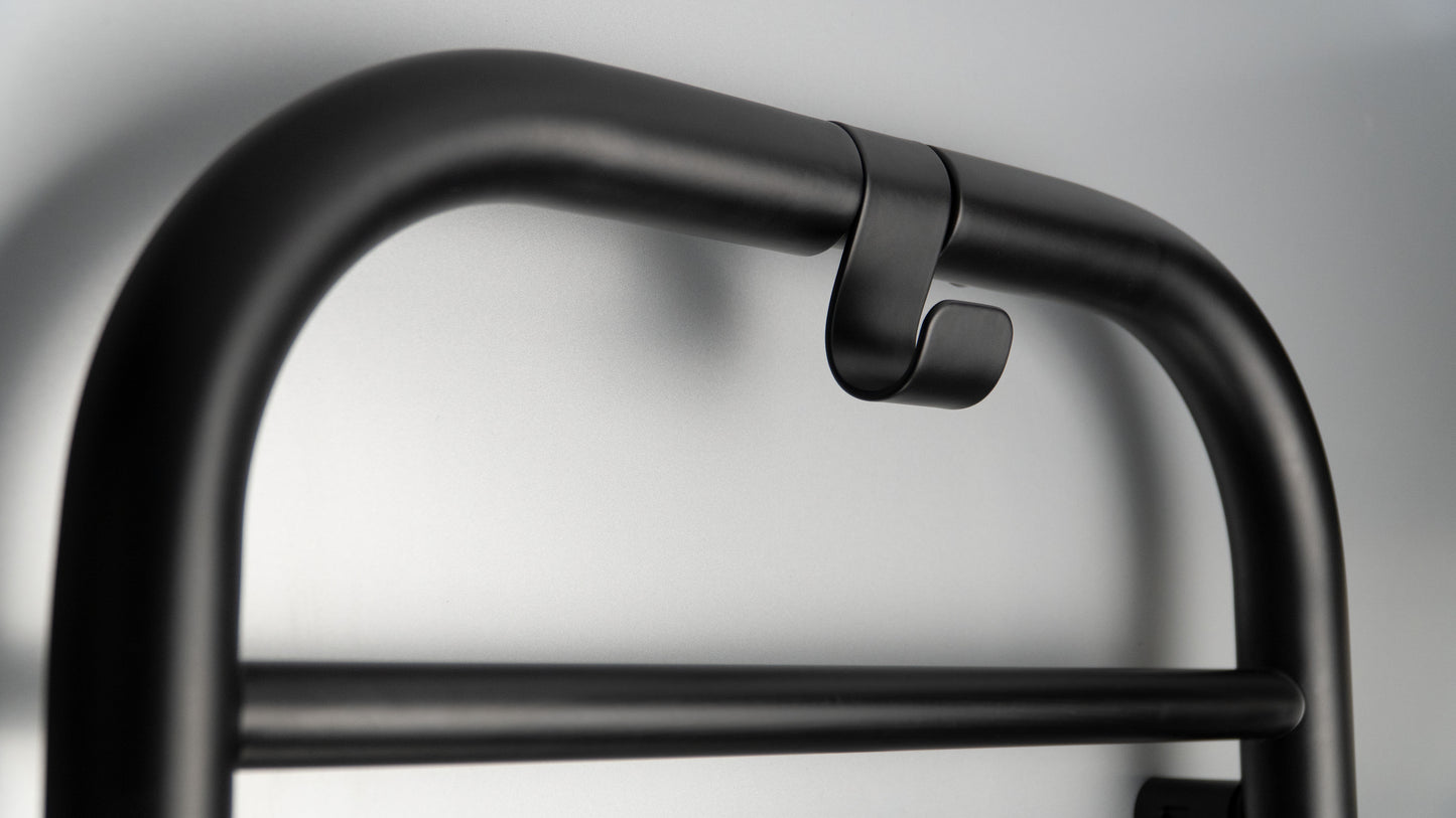 Deante SILIA Badheizkörper Handtuchwärmer Höhe 157 cm Schwarz