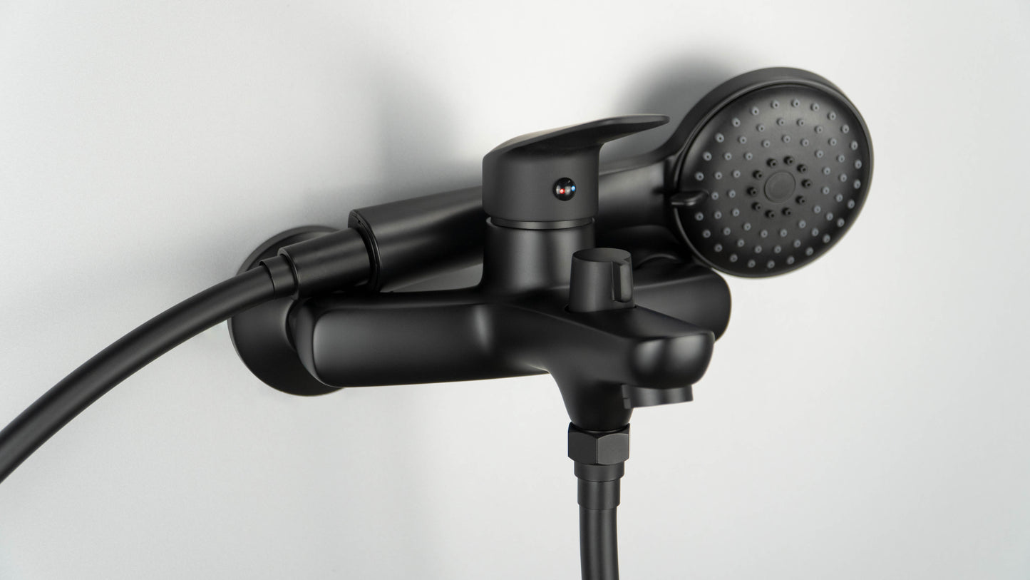 Deante BORO Aufputz-Wannenarmatur mit Mischer und Umschalter Schwarz