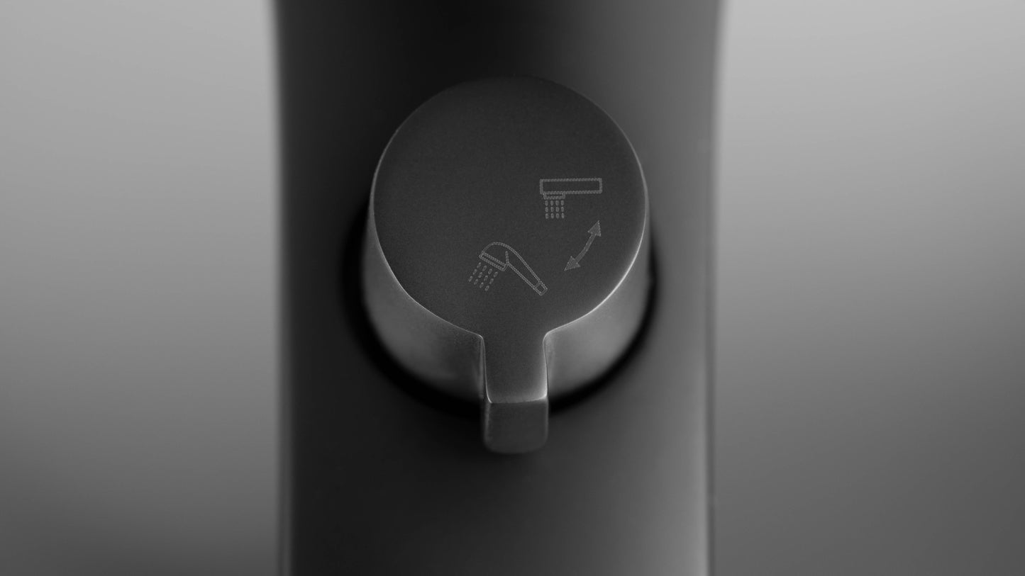 Deante BORO Aufputz-Wannenarmatur mit Mischer und Umschalter Schwarz