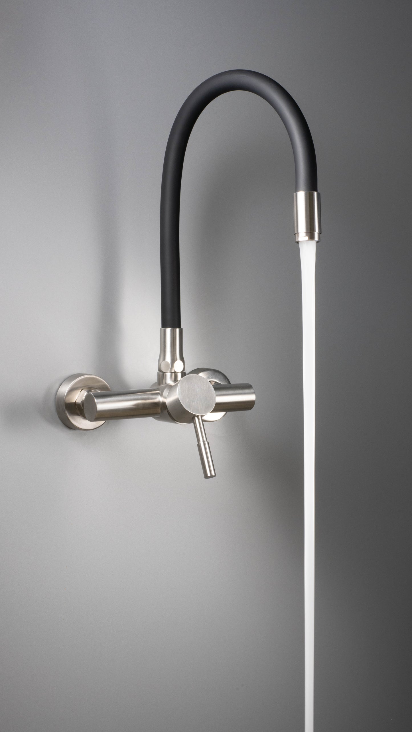 Deante LUNO Küchenarmatur Wandarmatur mit flexiblem Silikon-Auslauf Schwarz / Chrom