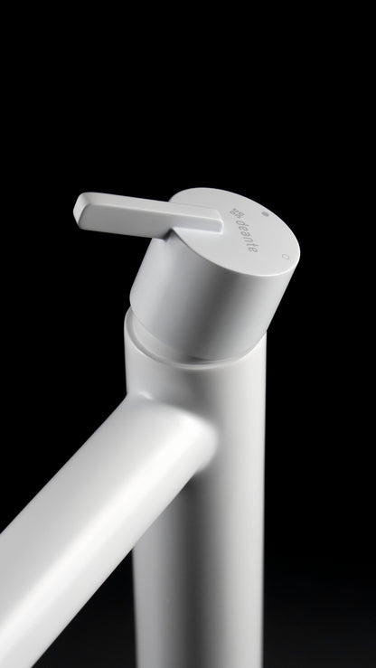 Deante SILIA Design-Waschtischarmatur hoch mit Hebel oben Weiß