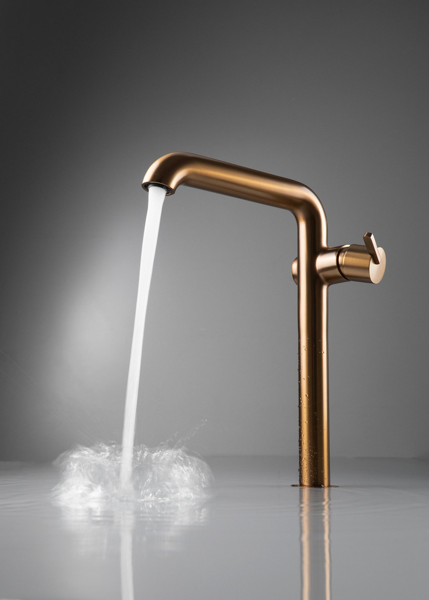 Deante SILIA Design-Waschtischarmatur hoch mit Hebel seitlich Bronze gebürstet