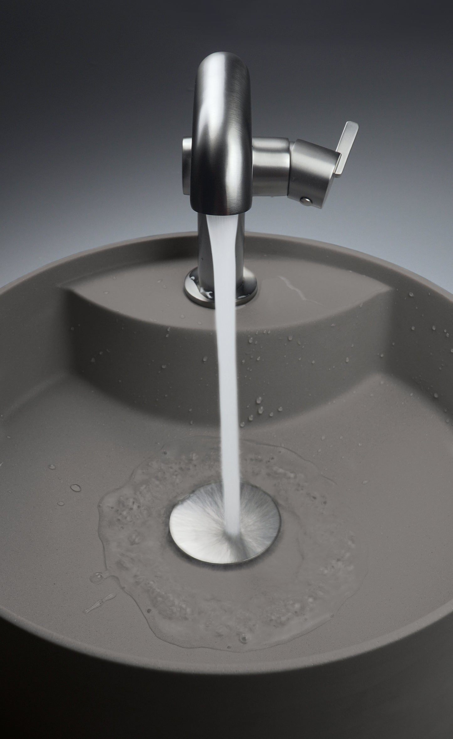 Deante SILIA Granit-Aufsatzwaschtisch mit Armaturenbank rund Ø 36 cm Anthrazit Metallic